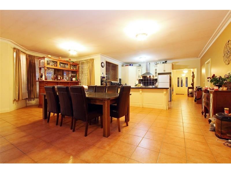 7 The Peak, Hillside VIC 3037