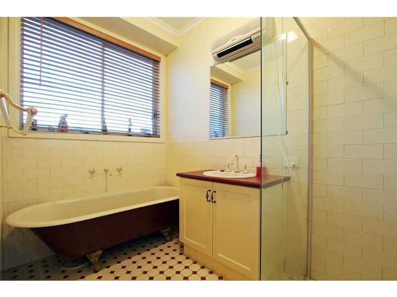 7 The Peak, Hillside VIC 3037