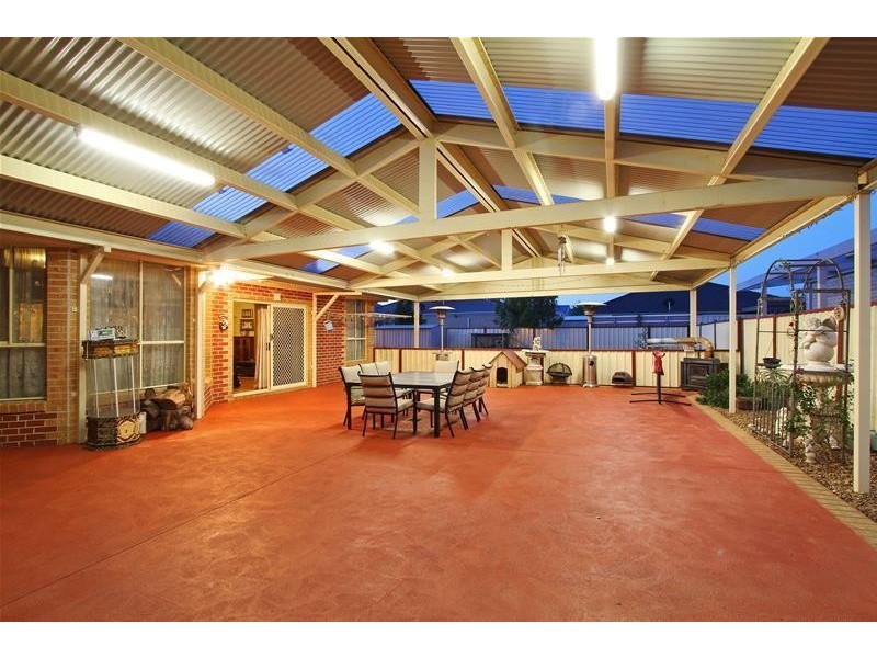 7 The Peak, Hillside VIC 3037