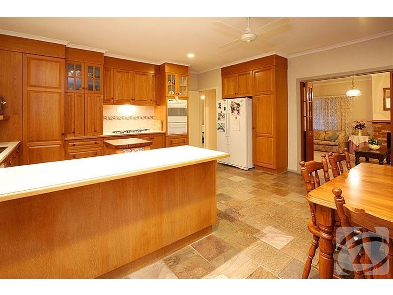 15 Pindari Avenue, Taylors Lakes VIC 3038