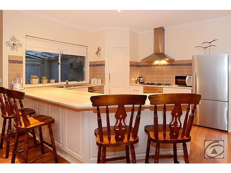 30 Taylors Hill Boulevard, Taylors Hill VIC 3037