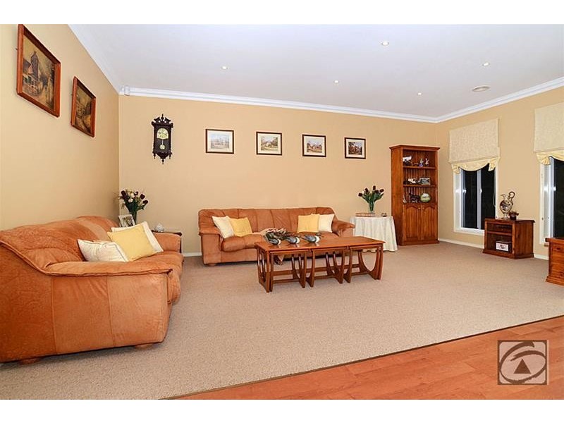 30 Taylors Hill Boulevard, Taylors Hill VIC 3037