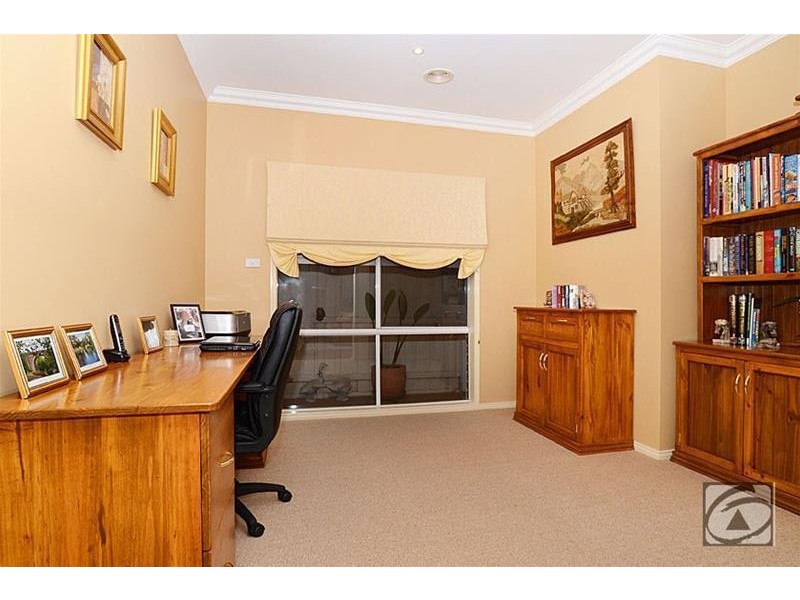 30 Taylors Hill Boulevard, Taylors Hill VIC 3037