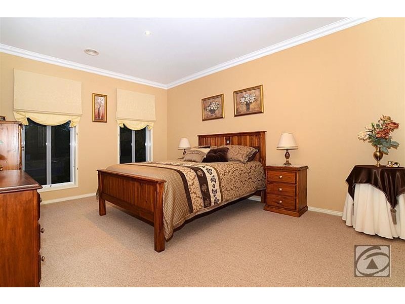 30 Taylors Hill Boulevard, Taylors Hill VIC 3037