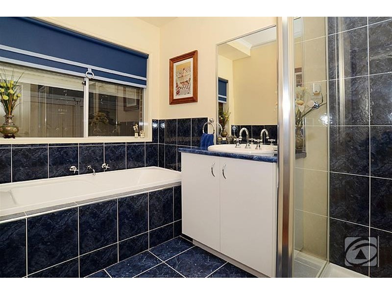 30 Taylors Hill Boulevard, Taylors Hill VIC 3037