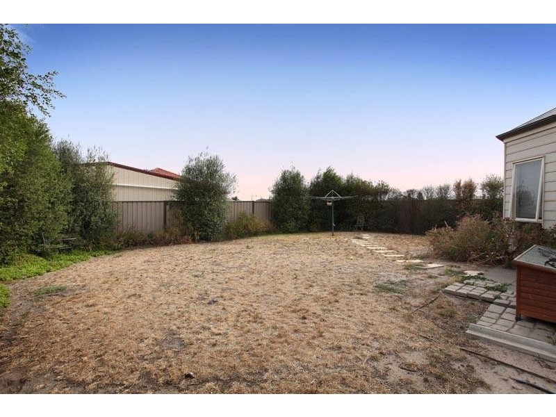 7 Barton Road, Burnside Heights VIC 3023