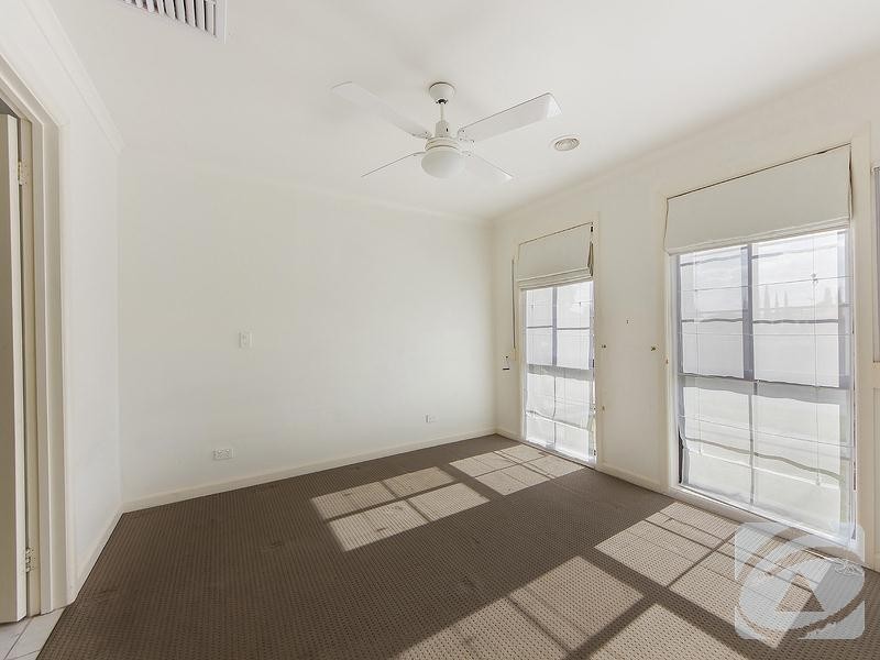 1/69 Delbridge Drive, Sydenham VIC 3037