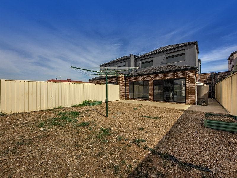 1/76 Greenhills Drive, Kurunjang VIC 3337