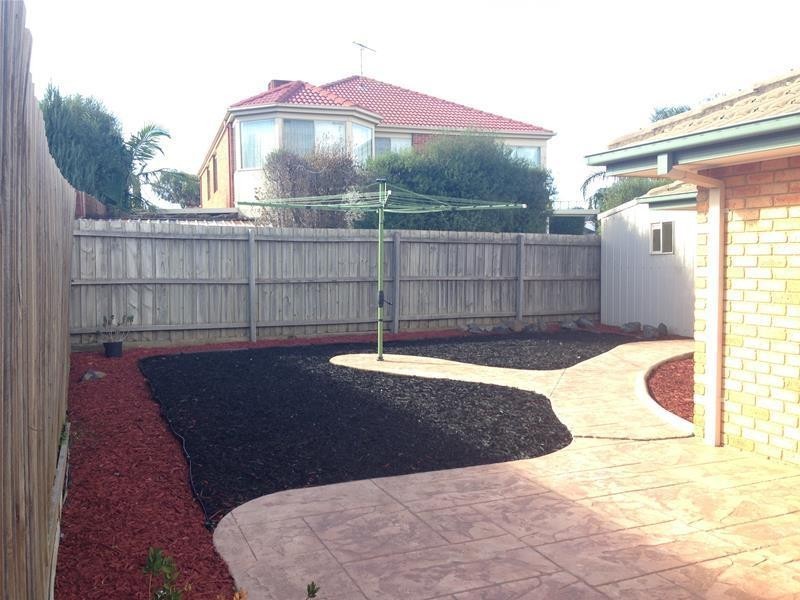 19 Wakelin Crescent, Taylors Lakes VIC 3038