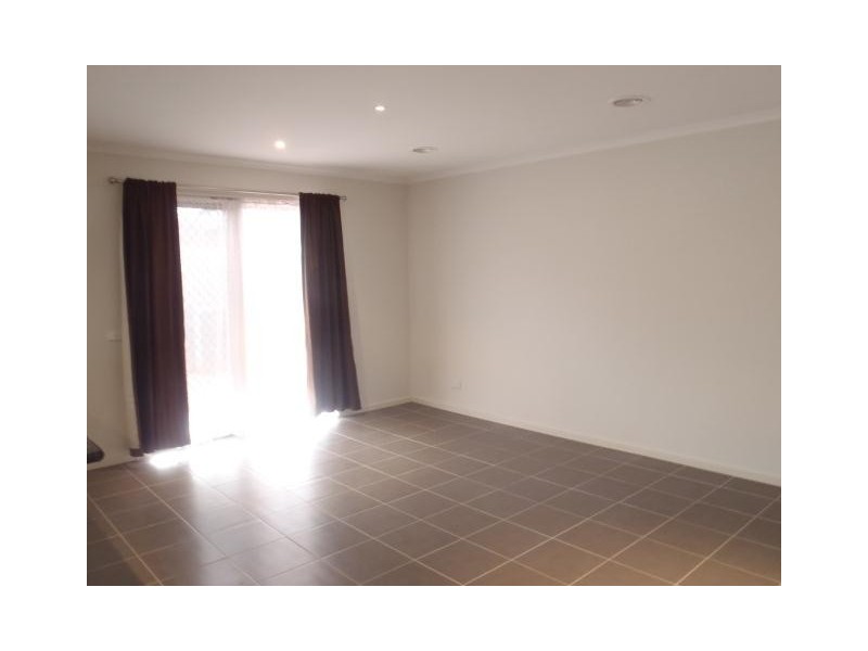 11 Nicholson Street, Darley VIC 3340