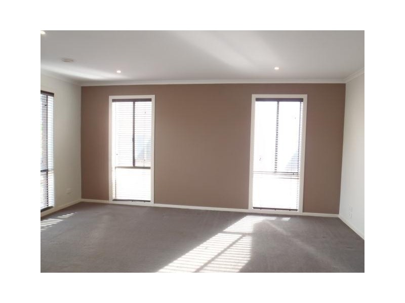 11 Nicholson Street, Darley VIC 3340