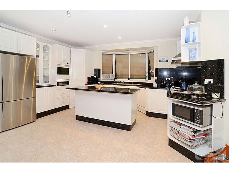 7 Dryburgh Place, Hillside VIC 3037