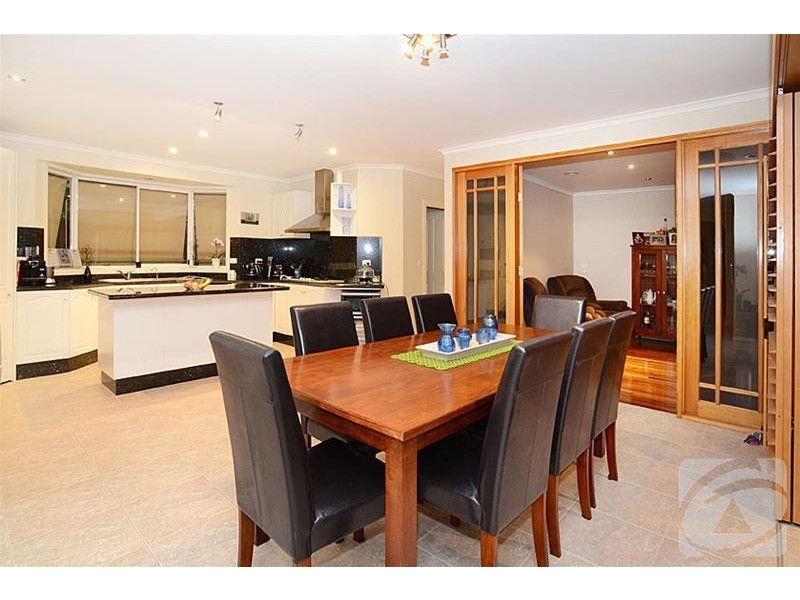 7 Dryburgh Place, Hillside VIC 3037
