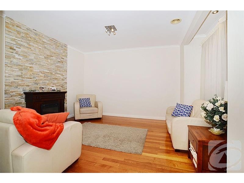 7 Dryburgh Place, Hillside VIC 3037