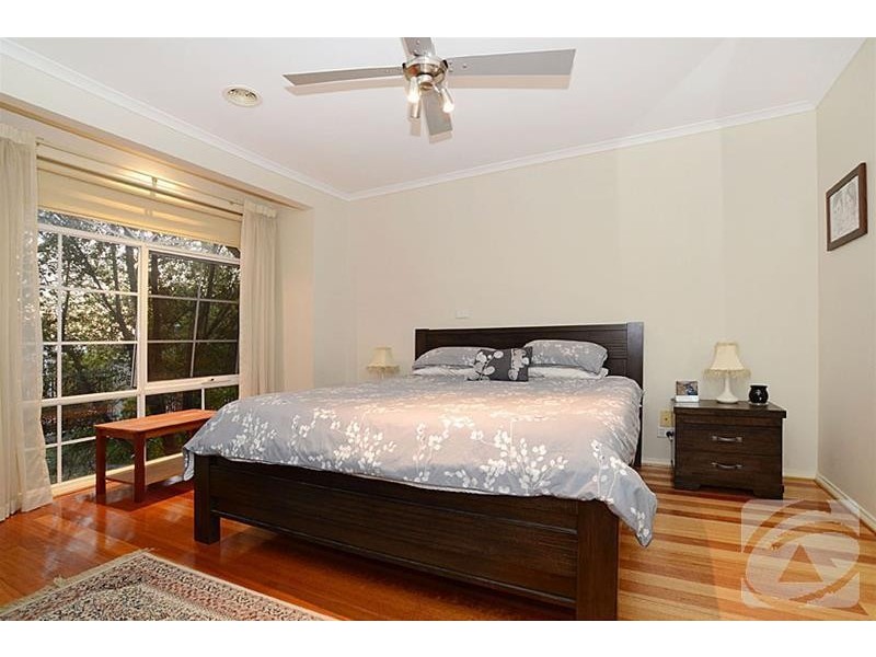 7 Dryburgh Place, Hillside VIC 3037