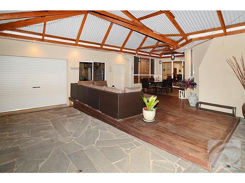 7 Dryburgh Place, Hillside VIC 3037