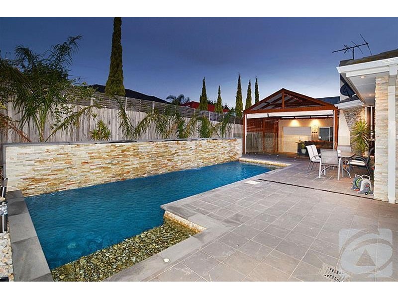 7 Dryburgh Place, Hillside VIC 3037