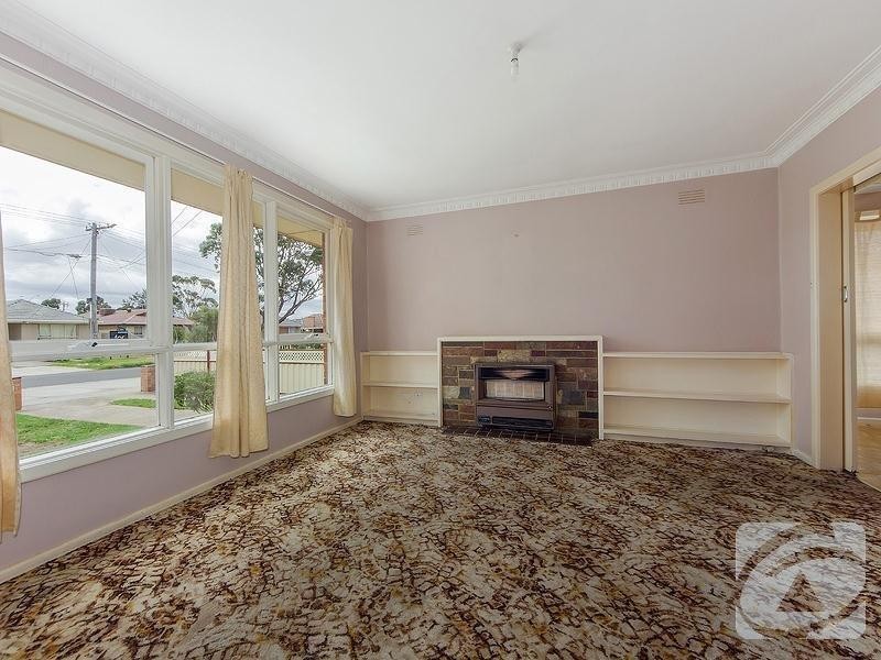 39 Helen Street, St Albans VIC 3021