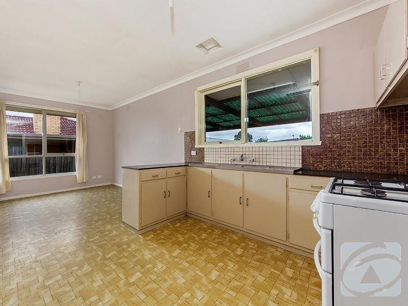 39 Helen Street, St Albans VIC 3021