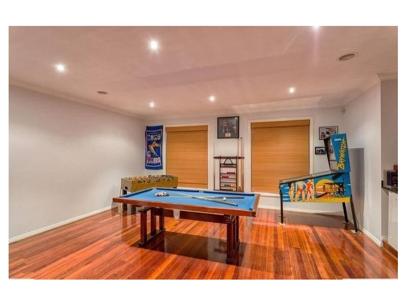 34 Johnstone Way, Taylors Hill VIC 3037