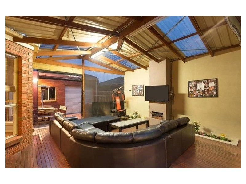 34 Johnstone Way, Taylors Hill VIC 3037