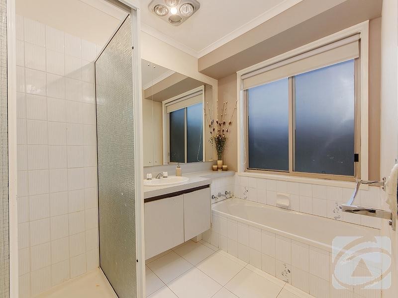 4 Marriot Road, Keilor Downs VIC 3038