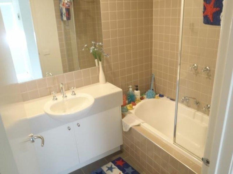 11 Wentworth Drive, Taylors Lakes VIC 3038