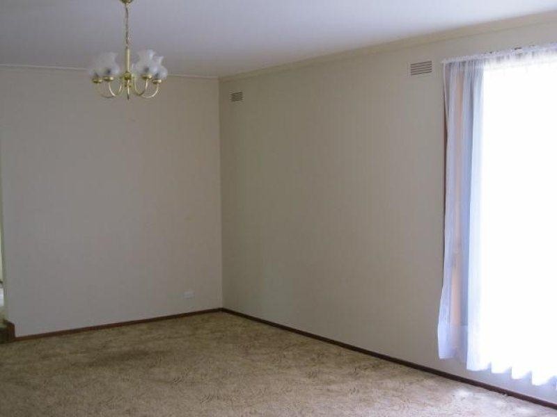 13 Pindari Avenue, Taylors Lakes VIC 3038