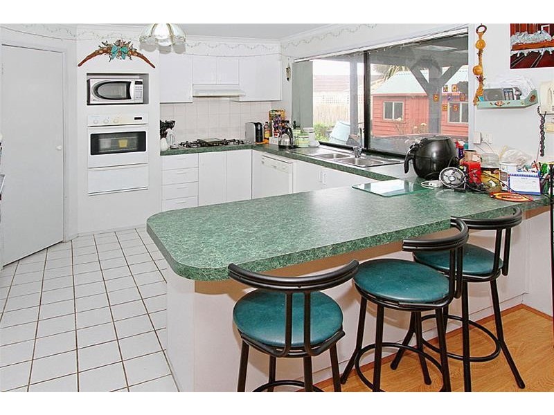 4 Station Master Close, Sydenham VIC 3037