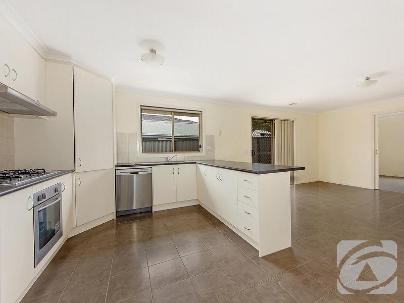 6 Penrose Mews, Hillside VIC 3037