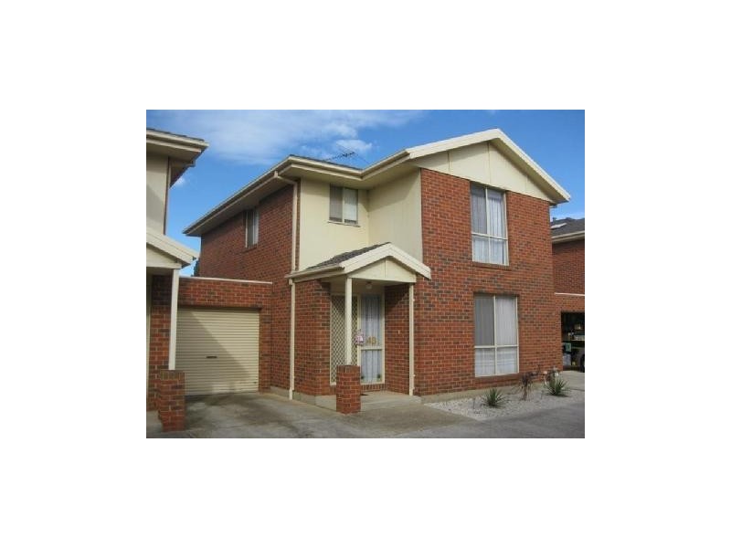 43 Village Avenue, Taylors Lakes VIC 3038