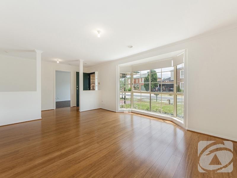 1/1 Mark Drive, Hillside VIC 3037