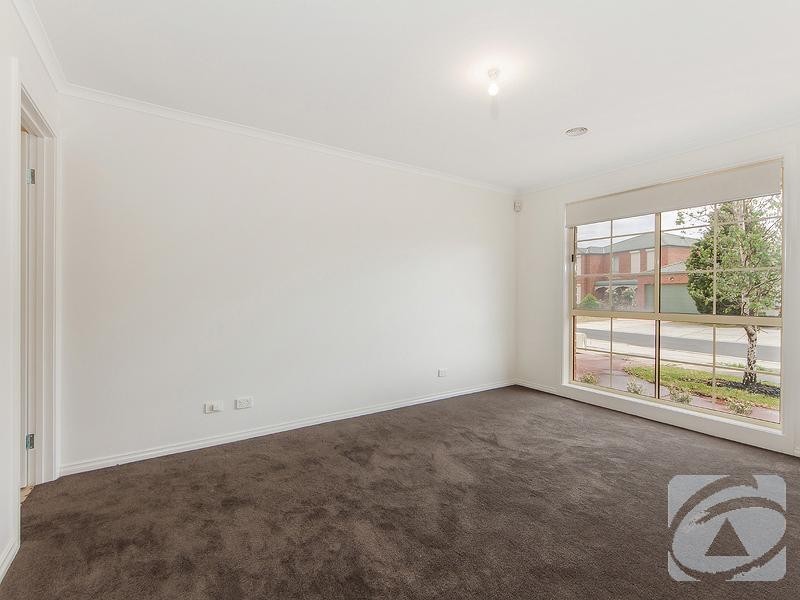 1/1 Mark Drive, Hillside VIC 3037