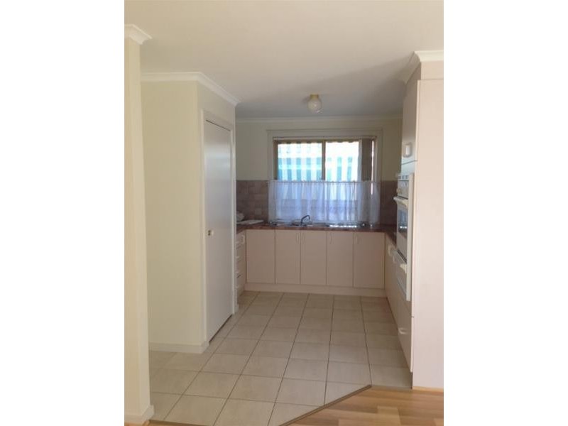 11 Danthonia Street, Delahey VIC 3037