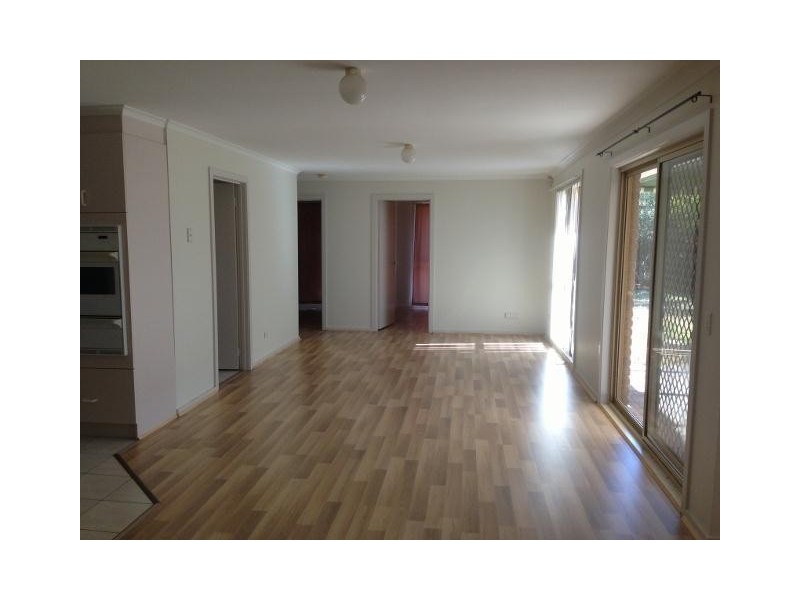 11 Danthonia Street, Delahey VIC 3037