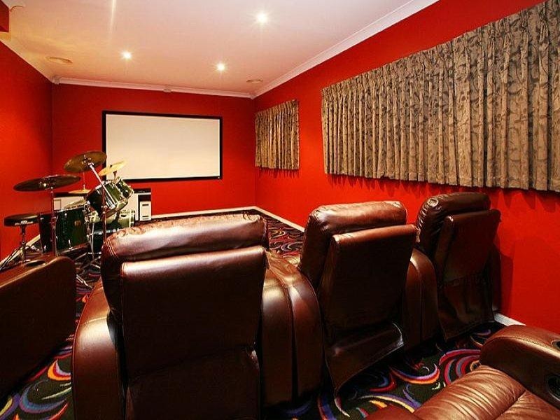 7 Tucker Place, Caroline Springs VIC 3023