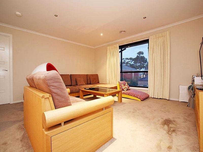 7 Tucker Place, Caroline Springs VIC 3023