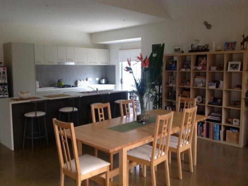 6 Verdon Avenue, Caroline Springs VIC 3023