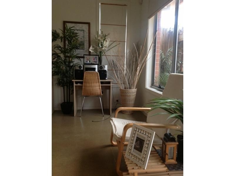 6 Verdon Avenue, Caroline Springs VIC 3023