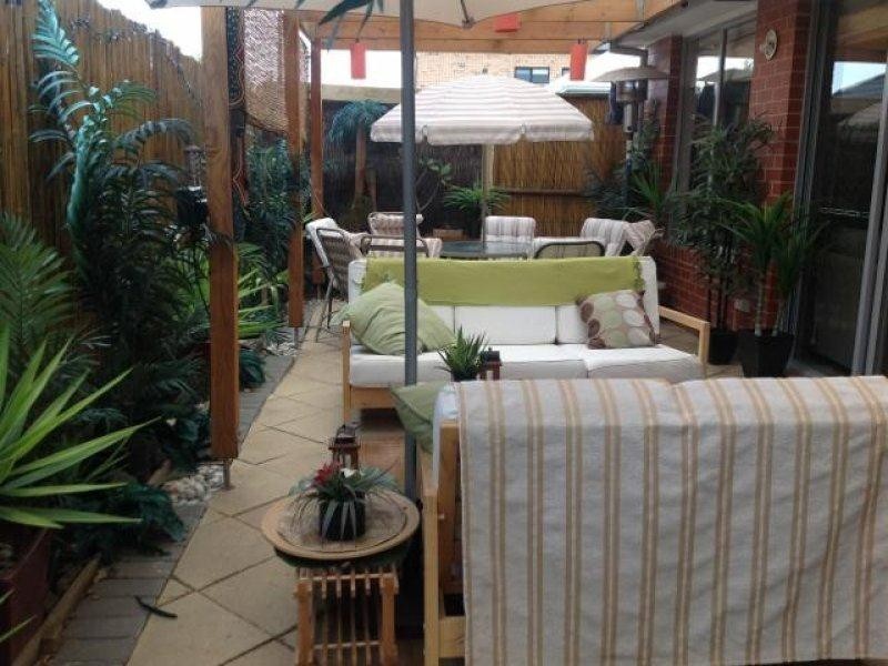 6 Verdon Avenue, Caroline Springs VIC 3023