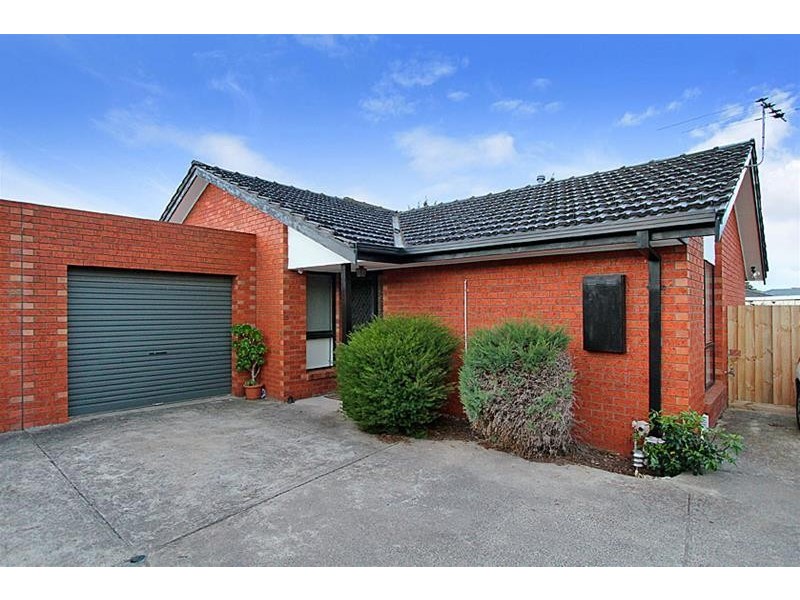 2/8 Pilain Crescent, Keilor Downs VIC 3038