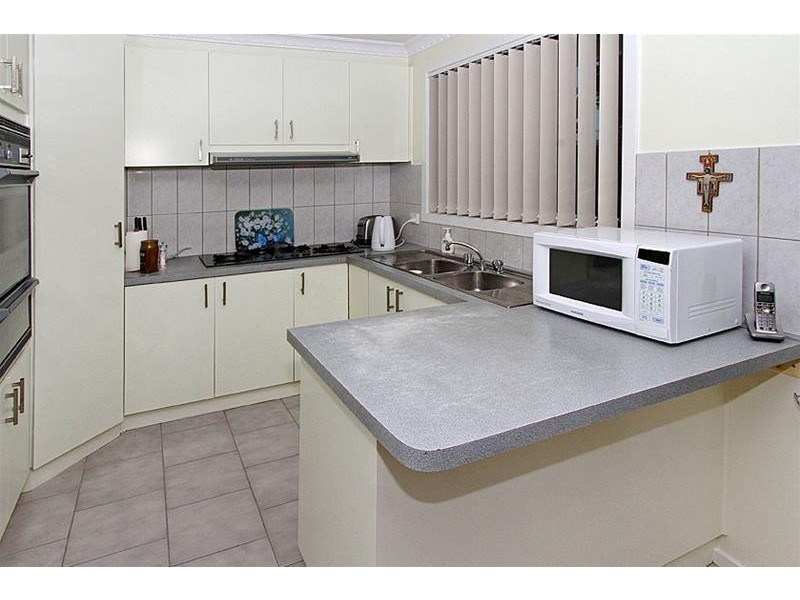 2/8 Pilain Crescent, Keilor Downs VIC 3038