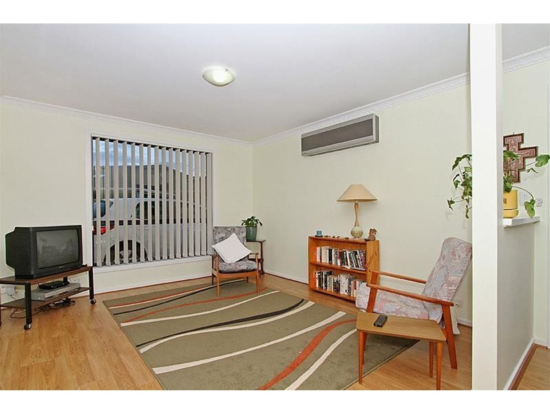 2/8 Pilain Crescent, Keilor Downs VIC 3038