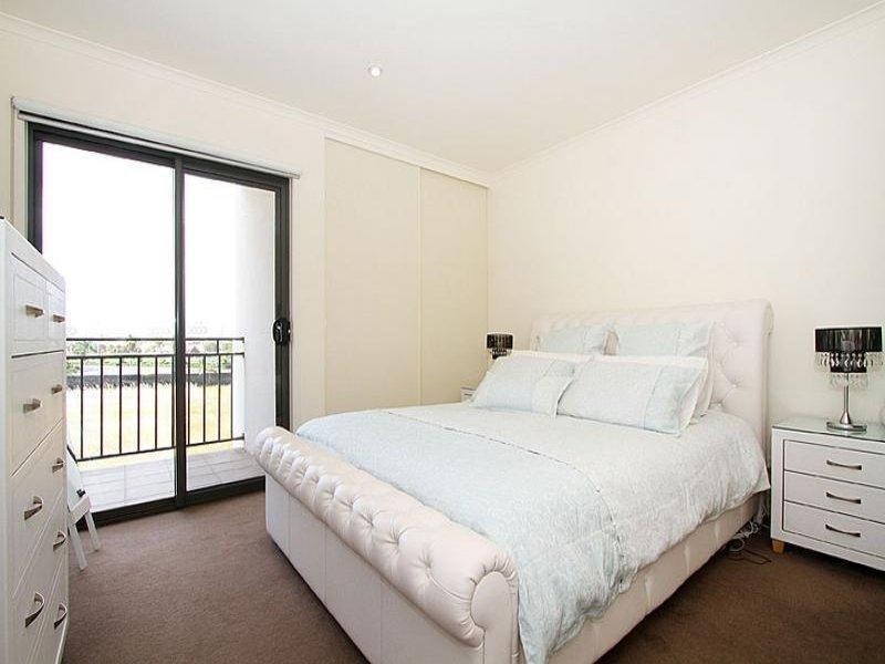 23/21-29 Trickey Avenue, Sydenham VIC 3037