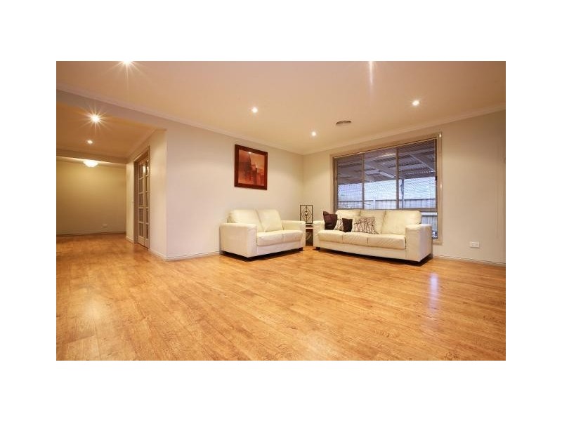 50 Admirals Crescent, Taylors Lakes VIC 3038