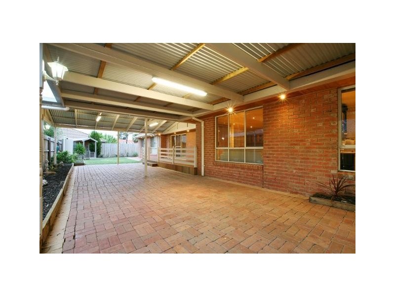 50 Admirals Crescent, Taylors Lakes VIC 3038