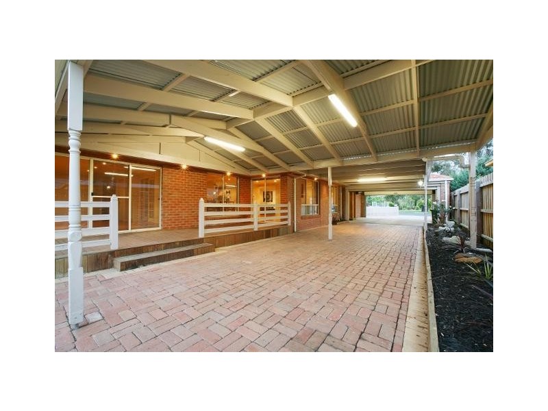 50 Admirals Crescent, Taylors Lakes VIC 3038