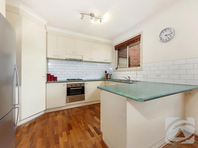 2/67 Victoria Road, Sydenham VIC 3037