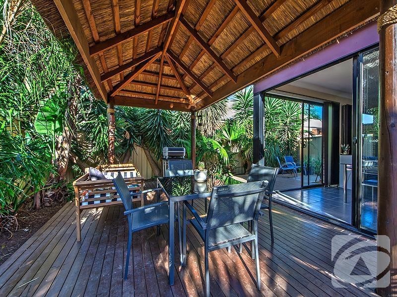 5 Maranoa Way, Caroline Springs VIC 3023