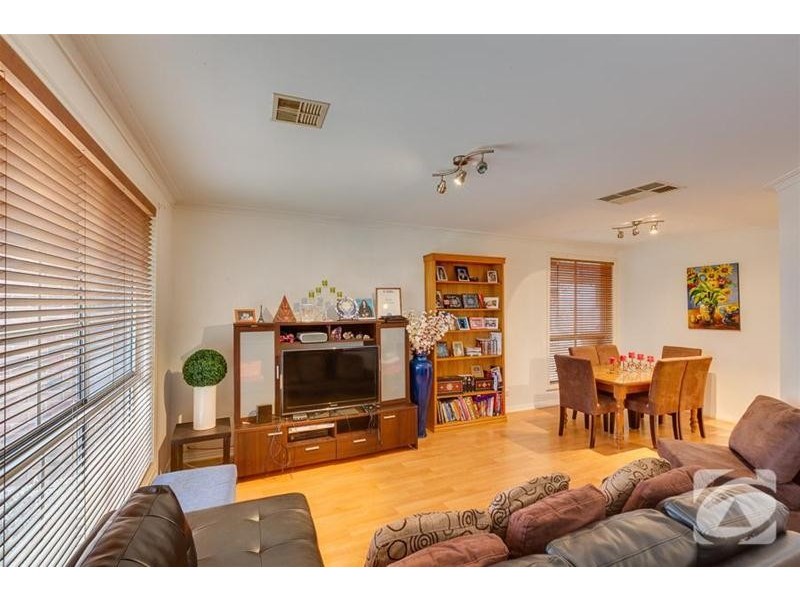 5 Antionetta Way, Hillside VIC 3037